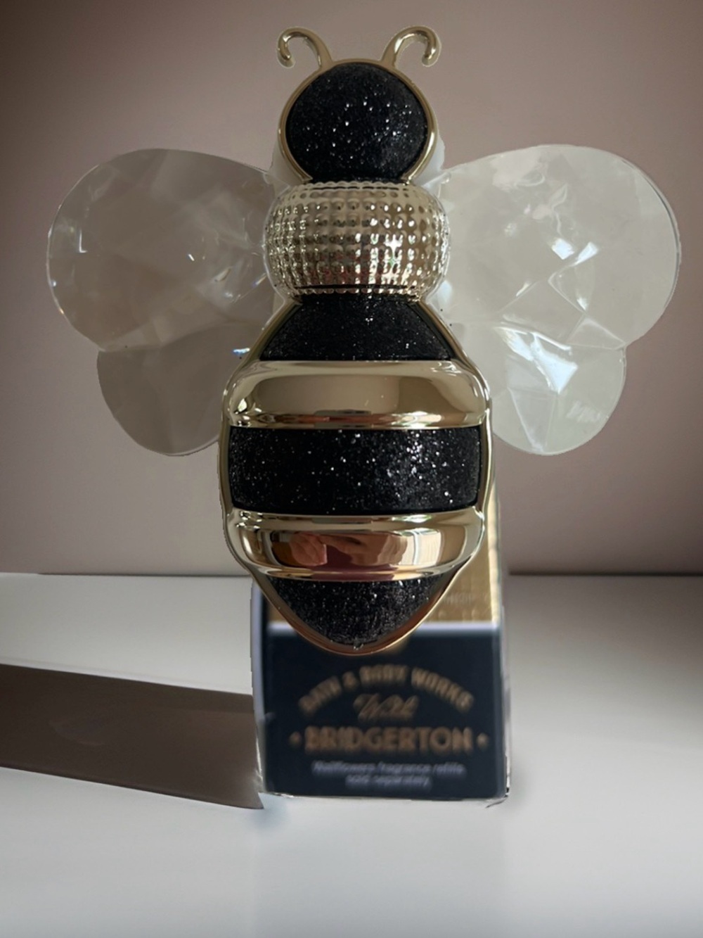 Bath & Body Works NWT Wallflower Plug In Bridgerton Bee 🐝